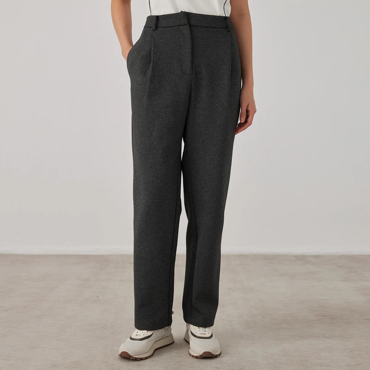 KW7523331 Women's Casual Straight Leg Pants Blended Fabric Elastic Waist Relaxed Fit Trousers with Pockets