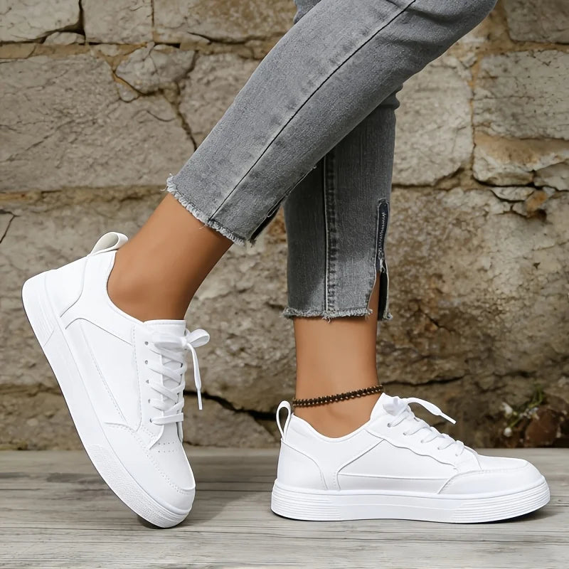 Women White Platform Sneakers 2026 New Fashion Lace Up Skate Shoes Ladies Light Soft Leather Casual Walking Shoes Non Slip Flat Sole All Match Daily Outdoor Comfy Versatile White Trainer Footwear Trendy Minimalist Basic White