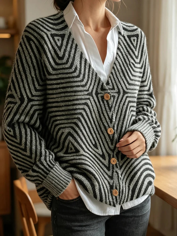 Women's Printed Knitted Cardigan, Featuring a Retro Ethnic Style Design with Diagonal Geometric Patterns, Is Suitable for Daily Casual Wear in Spring, Autumn and Winter.