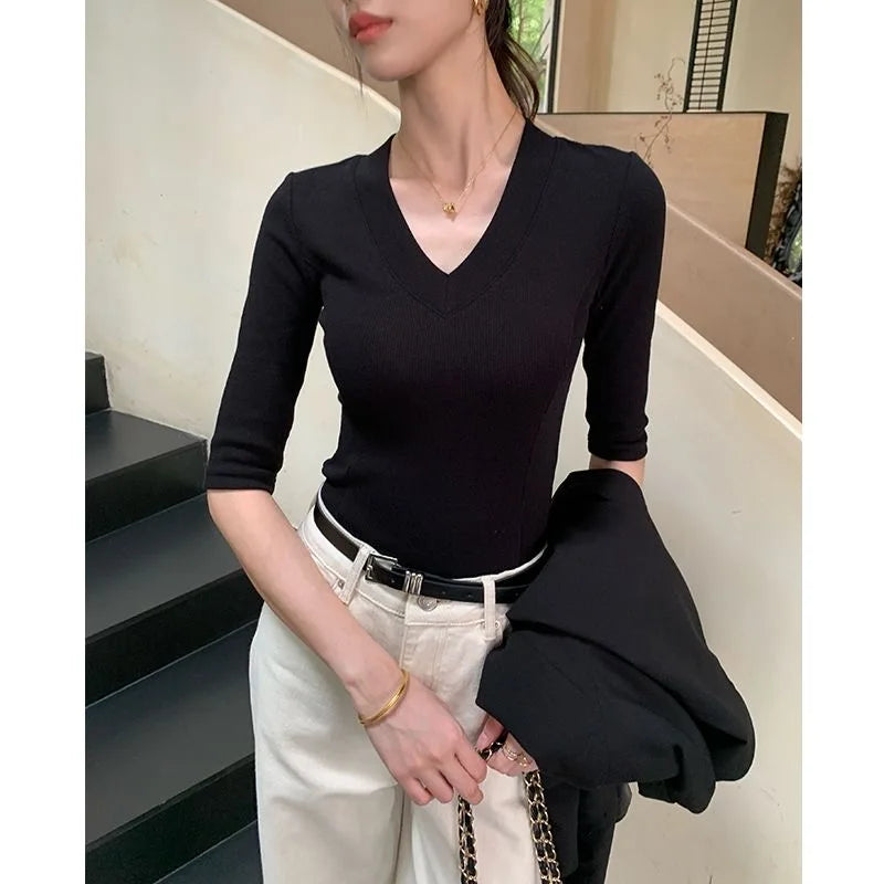 Women's Y2K Black V-Neck Drop Shoulder Short Sleeve Crop T-Shirt Summer Slim Fit Unique Casual Tee Tops Pro Choice Women Clothes