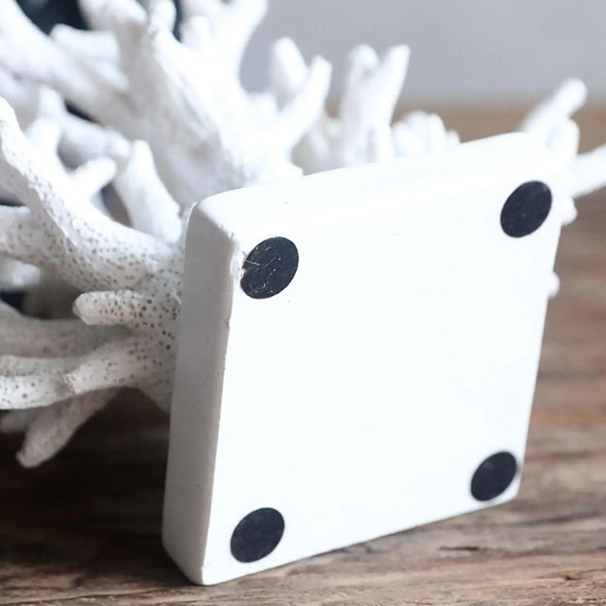 Resin Coral Statue Realistic Sea Themed Coastal Decor Artificial Nautical Sculpture for Hall Wine Cabinet Bathroom Decorations
