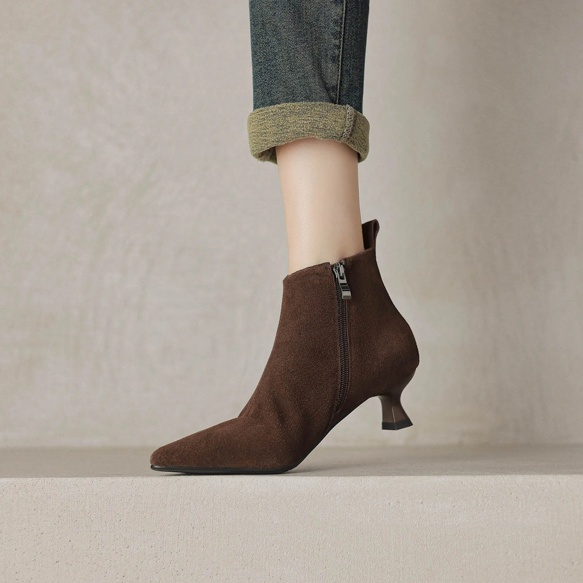 Plus Size 34-43 Cow Suede Pointed Toe Zipper Med Heels Retro Modern Boots Warm Winter Shoes Dating Concise Brand Ins Ankle Boots